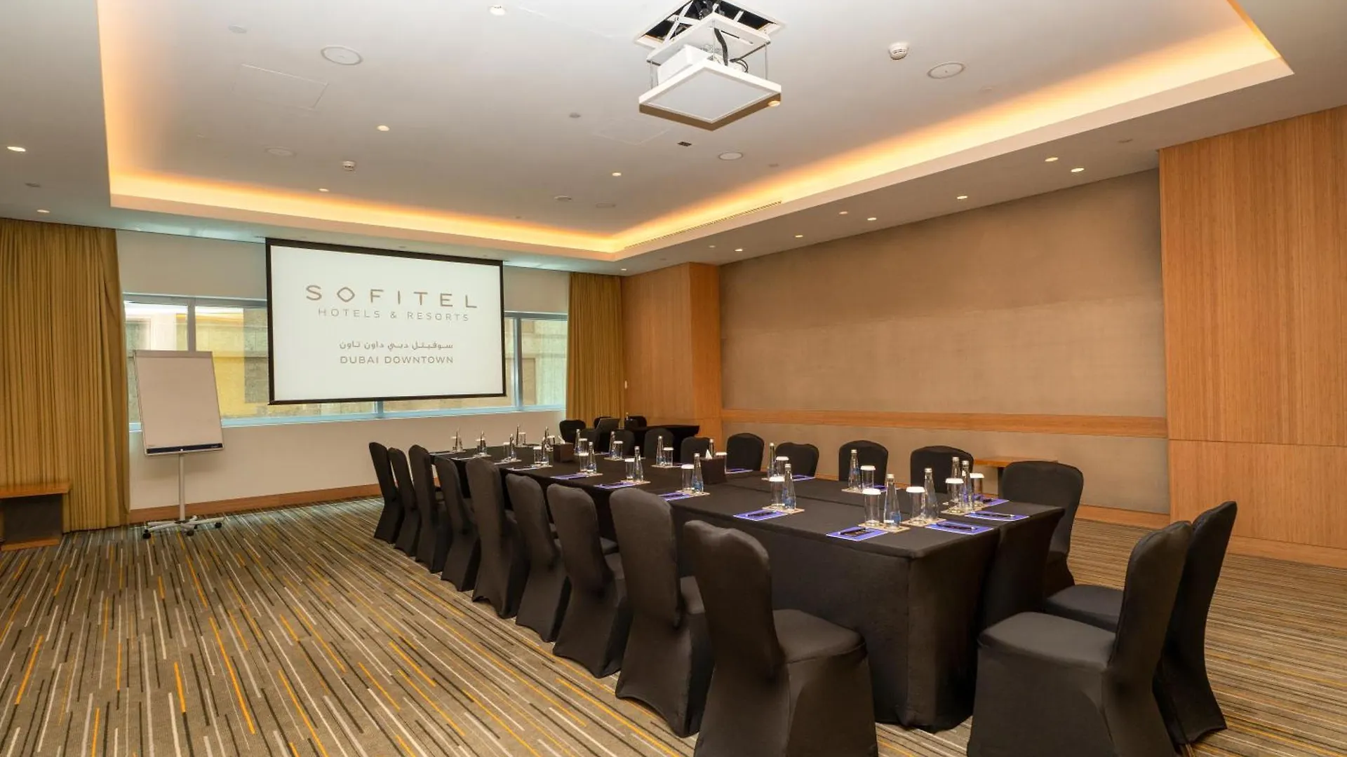Sofitel Dubai Downtown Hotel 5*,